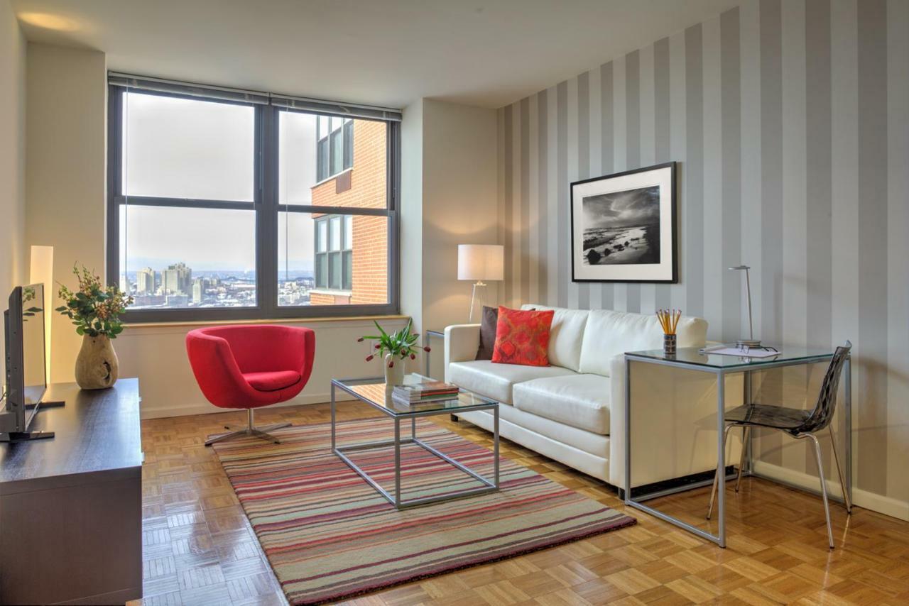 Ferienwohnung Furnished Quarters At Grove Pointe Jersey City Exterior foto