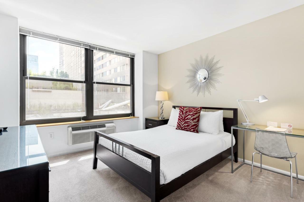 Ferienwohnung Furnished Quarters At Grove Pointe Jersey City Exterior foto